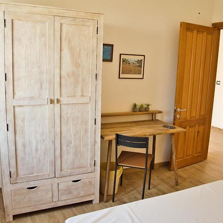 Dommu Livia Hotel Lotzorai Kültér fotó