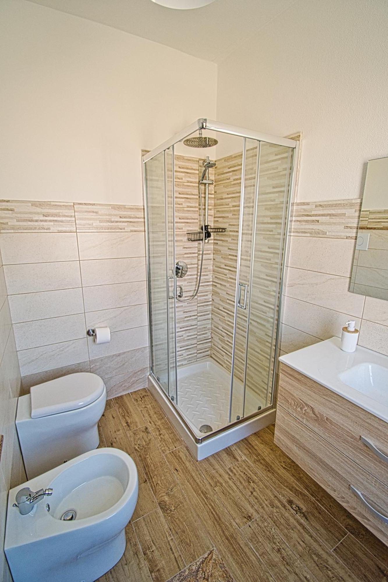 Dommu Livia Hotel Lotzorai Kültér fotó