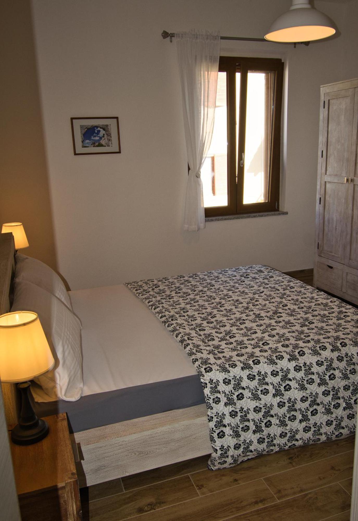 Dommu Livia Hotel Lotzorai Kültér fotó