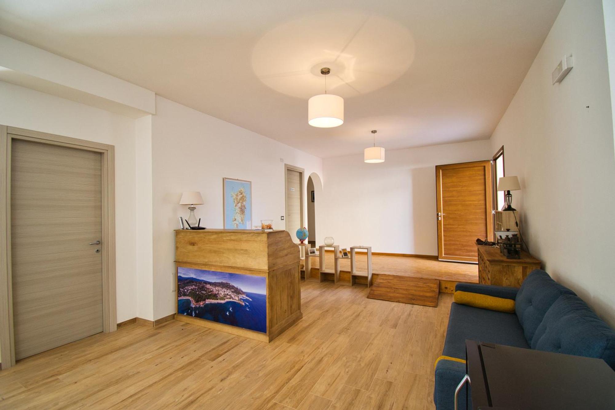 Dommu Livia Hotel Lotzorai Kültér fotó