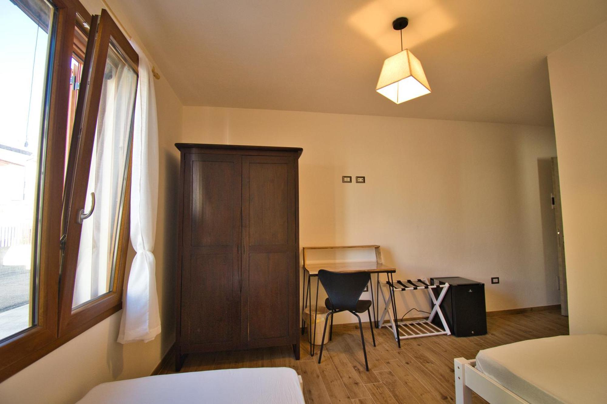Dommu Livia Hotel Lotzorai Kültér fotó